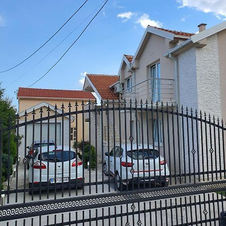 פודגוריצה Apartman Tolosi 2 מראה חיצוני תמונה