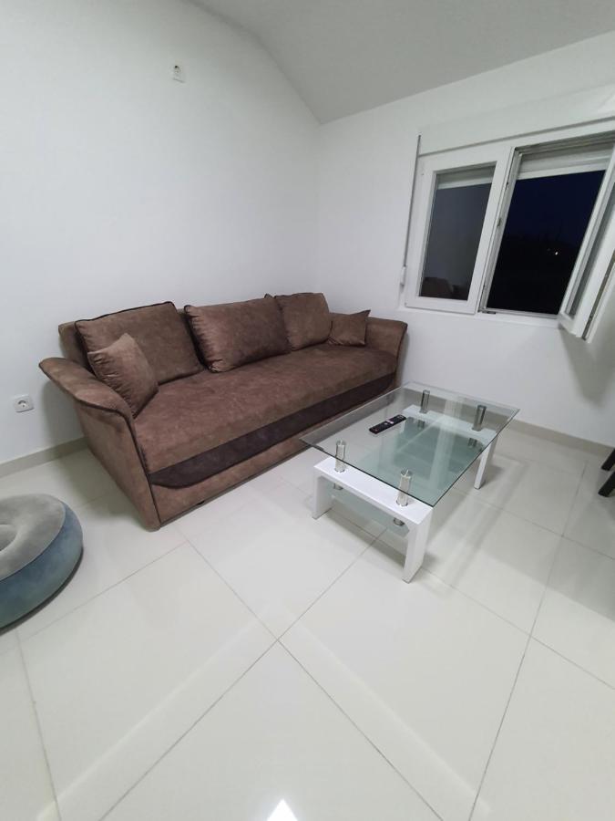 פודגוריצה Apartman Tolosi 2 מראה חיצוני תמונה